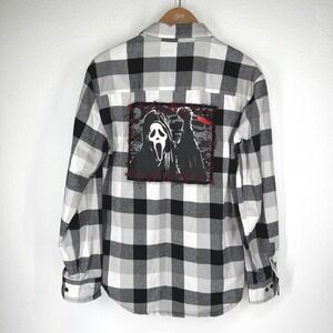 GhostFace Scream Plaid Flannel Shirt Mens Small‎ Black White Distressed Patches
